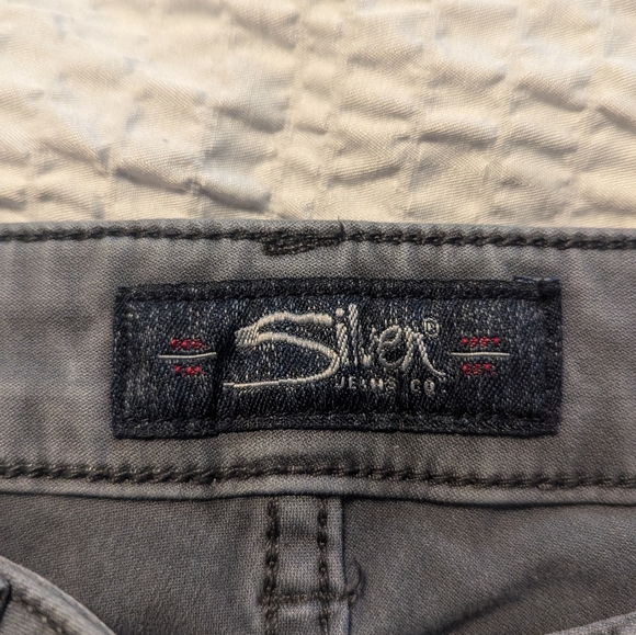W28/L29 Silver Skinny Cargos in Grey - Picture 10 of 10